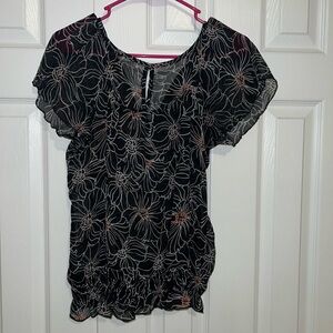 Speechless Black and White Floral Blouse